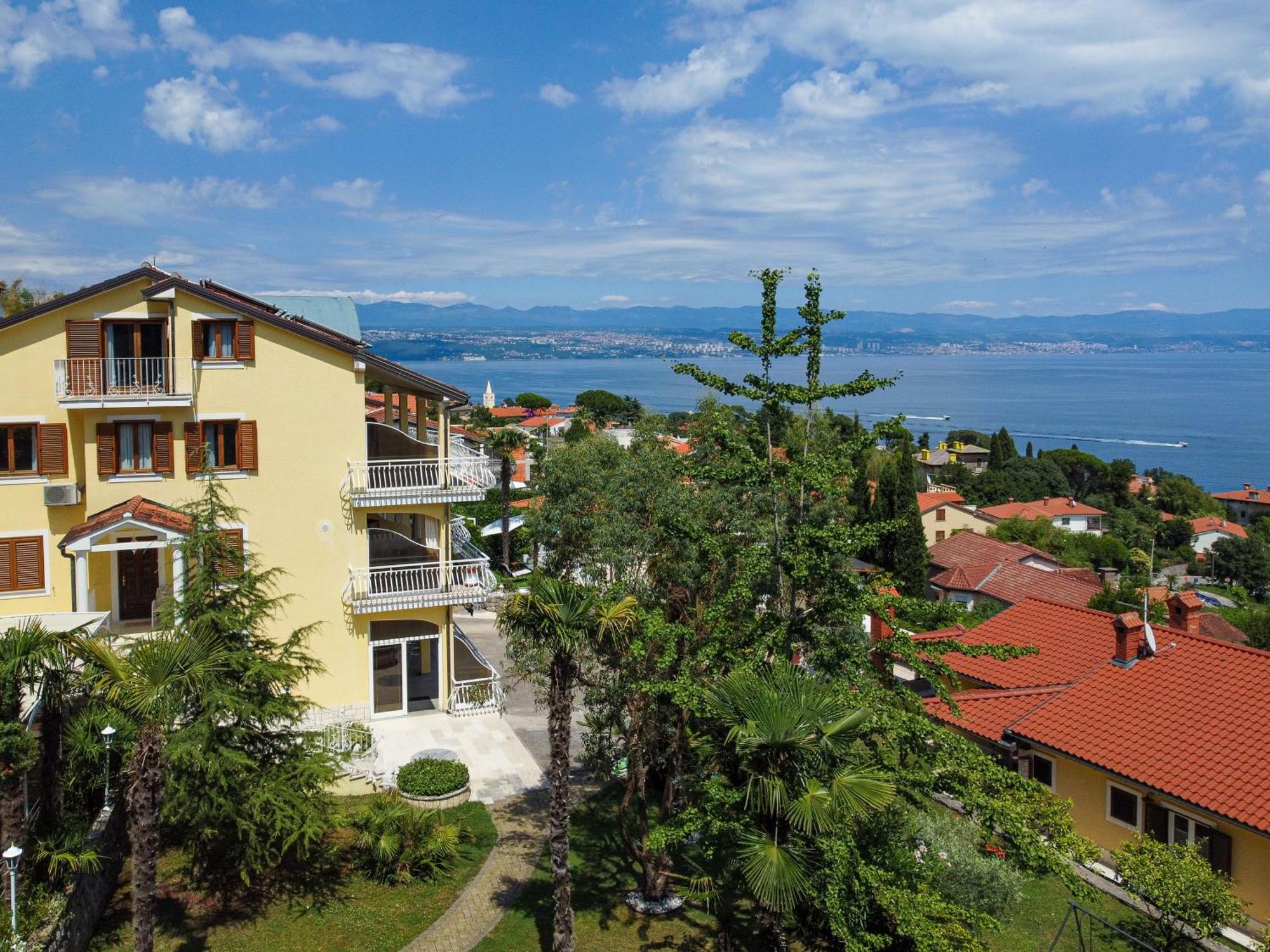 Villa Mona Lisa Lovran - Croatia Bagian luar foto